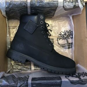 Black timberland boots size 9.5
